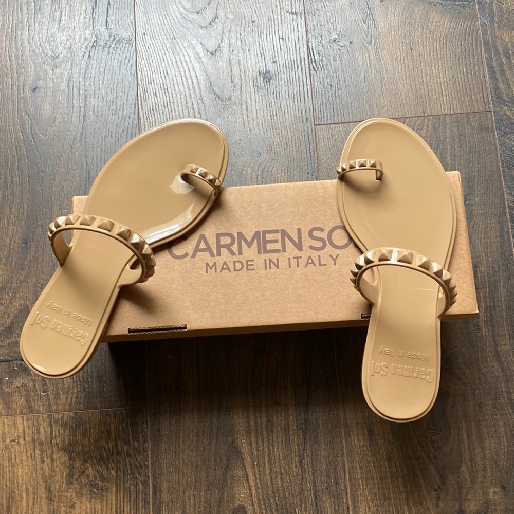 Carmen Sol Maria Flat Sandals … New In Box with Dustbag … Size 9